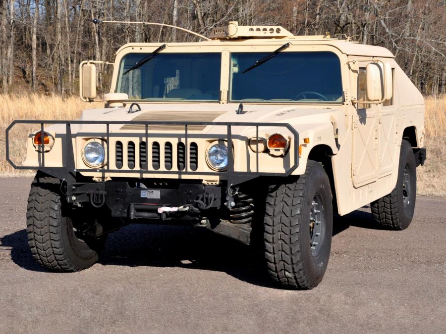 HMMWV M1026 1984 года  (фото 2 из 4)